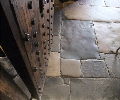  Many a pilgrim trod these stones
