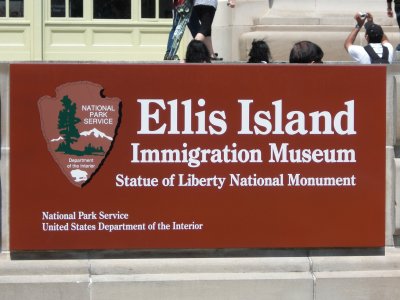 :: Ellis Island ::