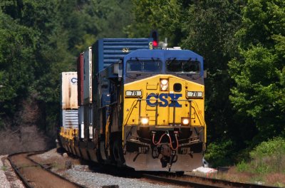 SB intermodal Q121 slows its roll a bit as it is about to meed a NS train in the Princeton interlocker.