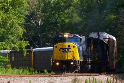 SB rack train stops in the siding to meet Q592