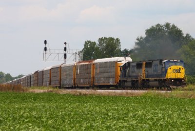 Q247 moves south after a meet with Q592, passing through the signal for south Gibson