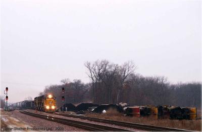 Train rolls through derailment site, UP Geneva sub, Frog Pond Rd. Whiteside county, Illinois.jpg