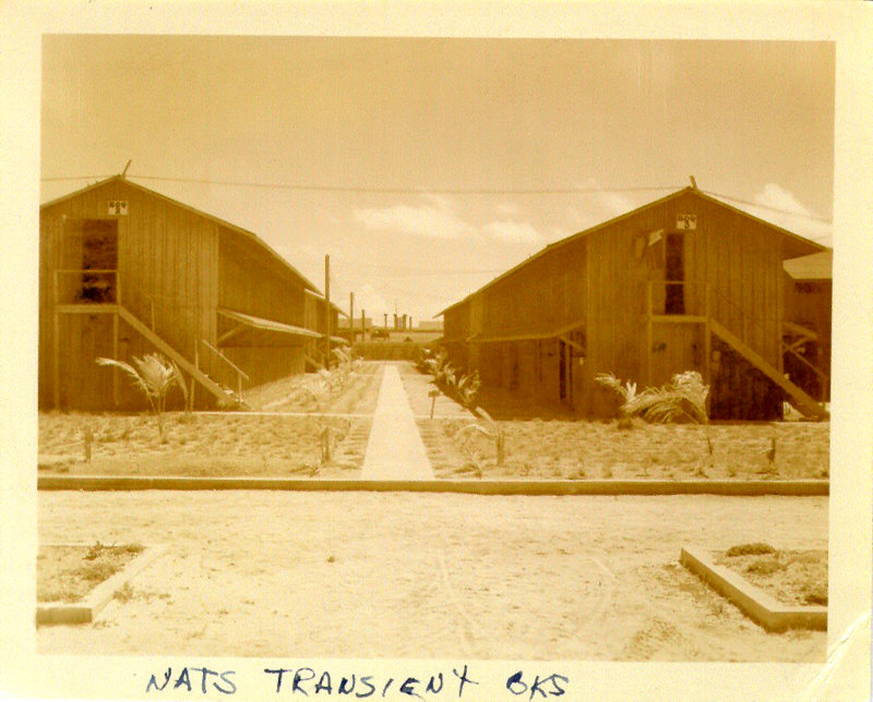 Kwaj-1944-transient-barracks
