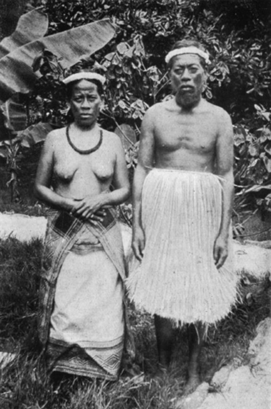 1911 Marshallese Chiefly Couple in Traditional Dress