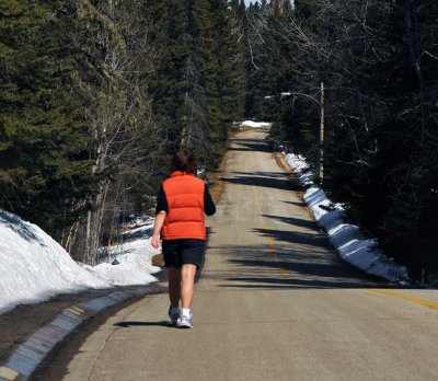Jogger in orange