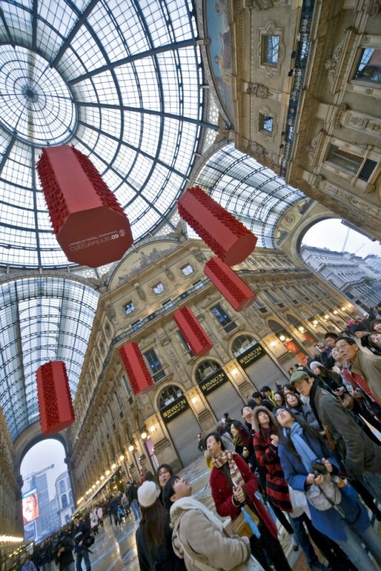 Japanese guys amazed by Galleria Vittorio Emanuele II