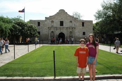 Kids at the Alamo.