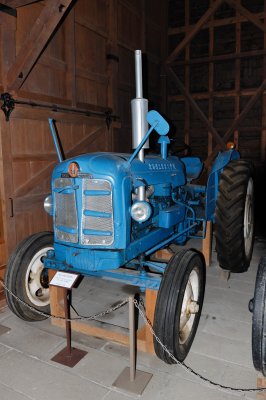 Tractor (01)