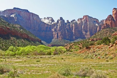 Valley in front of the West Temple 01.jpg