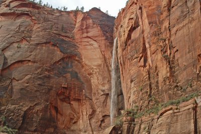 The Falls at Sinawava Temple 03.jpg