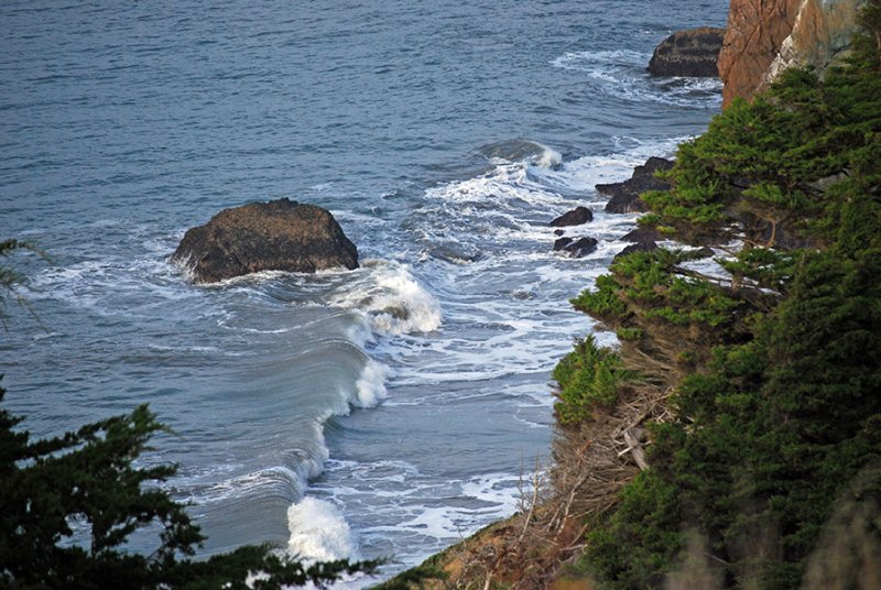 Surf from cliff top<br />0128