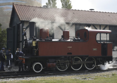 12744_Train.jpg