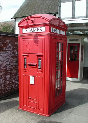 011 - George 5th - Avoncroft Museum - Telephone and Stamps.