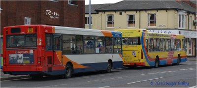 W192 DNO and  X856 HFE on the High Street - Lincoln.jpg