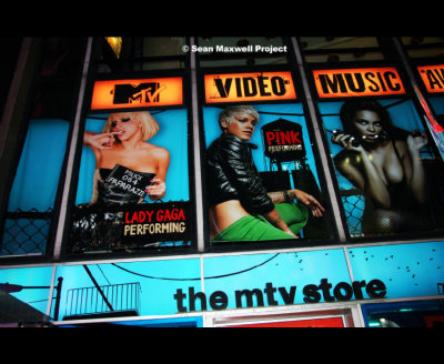 NY City MTV Store and VMAs Billboard Sign
