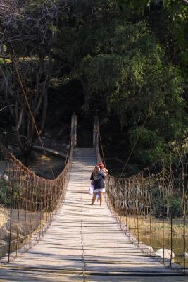 swing bridge over rio de tomatlan