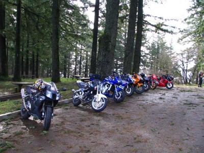 bikes-at-bald-peak2.jpg