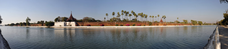 The Mandalay Palace moat measures 2.25km a side for a total of 9 km in length
