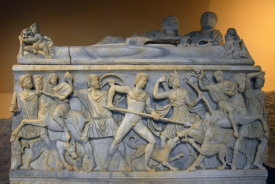 Sarcophagus with the Calydonian boar hunt and the goddess Artemis