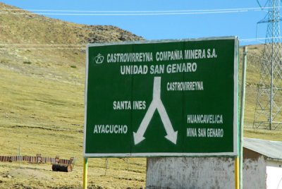 Santa Inés junction - sharp turn back for Ayacucho