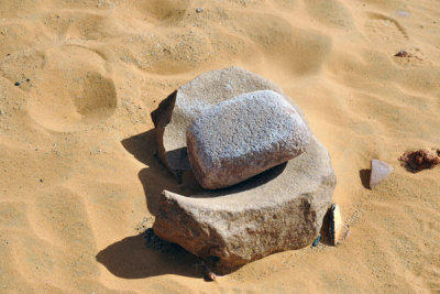 Grinding stones, Old Dongola
