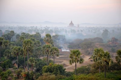 Sulamani Guphaya in the distance across the plains of Bagan