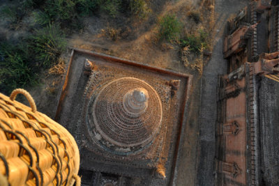 Basket directly over a stupa, Bagan