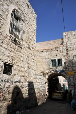 Farahiya Street, a small road parallel to Pope Paul IV