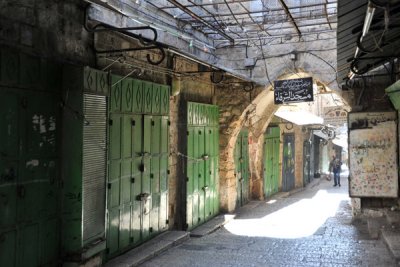 Early morning before the shops open, Bab al-Silsila Road, Muslim Quarter, Jerusalem