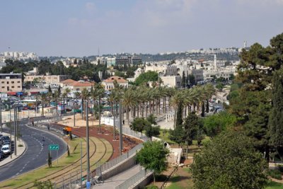 Tram lines being laid down along HaTsankhanim Rd near the Damascus Gate