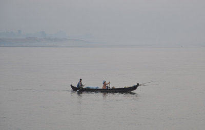 Paddling across the Irrawaddy to Sagaing, early morning