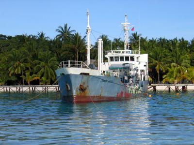 g3/93/329493/3/53879657.MaldivesNov05145.jpg
