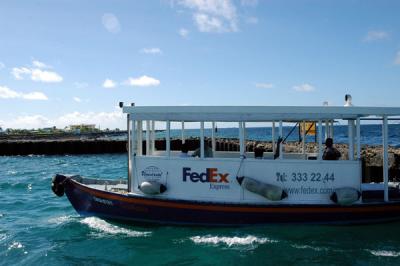 FedEx Maldives-Style