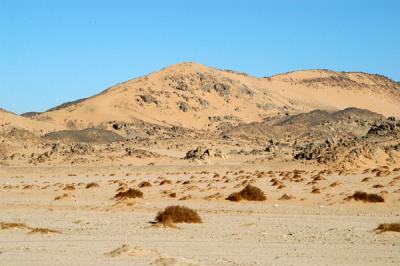 g3/93/329493/3/55912497.LuxorJan06089.jpg