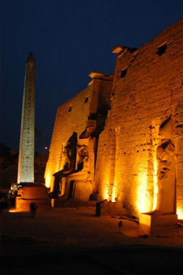 g3/93/329493/3/55940822.LuxorJan06952.jpg