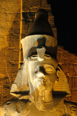 g3/93/329493/3/55940874.LuxorJan06991.jpg