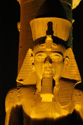 g3/93/329493/3/55941025.LuxorJan061011.jpg