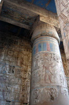 g3/93/329493/3/55941419.LuxorJan06398.jpg