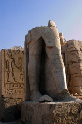 g3/93/329493/3/55944104.LuxorJan061293.jpg