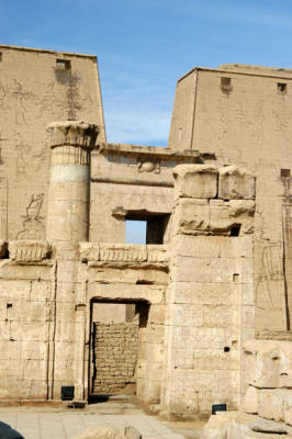 g3/93/329493/3/56181420.NileFeb06465.jpg