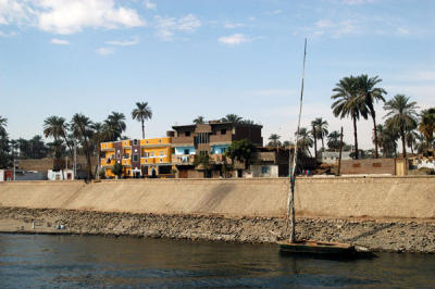 g3/93/329493/3/56183654.NileFeb06853.jpg