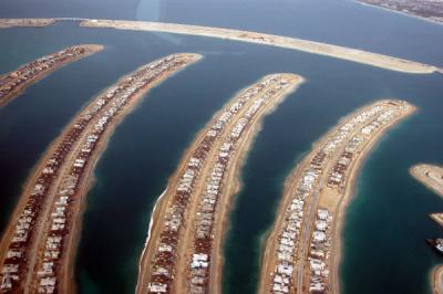 g3/93/329493/3/56427266.DubaiAerialsFeb06171.jpg