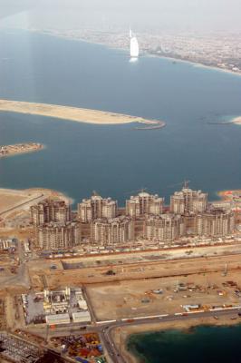 g3/93/329493/3/56427269.DubaiAerialsFeb06174.jpg