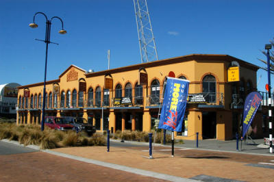 g3/93/329493/3/57105853.SydChcDec05104.jpg