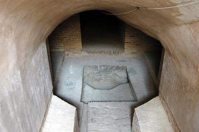 Lower level of the Jameh Mosque