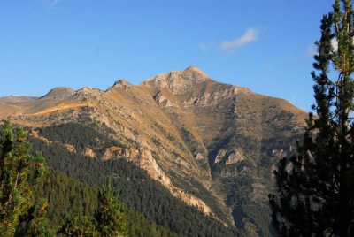 Pic Alt de la Capa (2572m) from Carreta del Coll de la Botella, Andorra