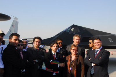 DAE University group with the F-117, Dubai Airshow 2007