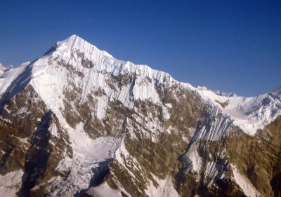 Numbur (6957m/22,825ft) N274515/E0863428