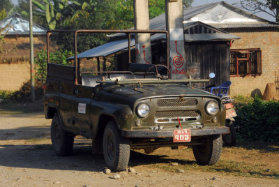 Tourist safari jeep, Sauraha