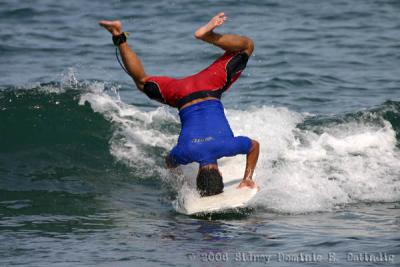 Men's Longboard: Carlos Sotto's headstand